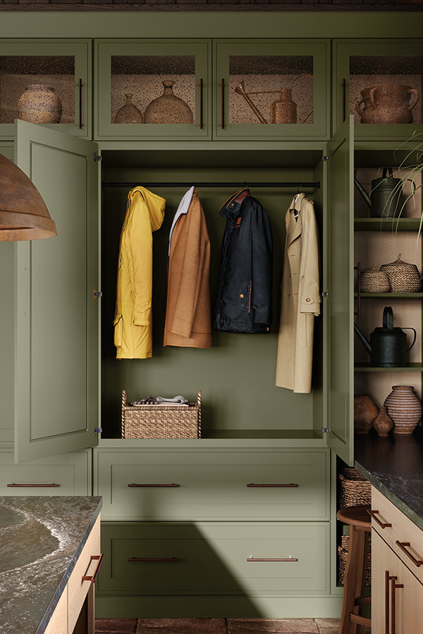 CoatStorage005PNTElo120QWOTfoS